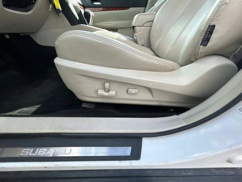 Used 2011 Subaru Outback 3.6R Limited w/ PWR Moonroof Pkg image 20