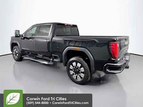 Used 2025 GMC Sierra 3500 Denali w/ Denali Reserve Package image 11