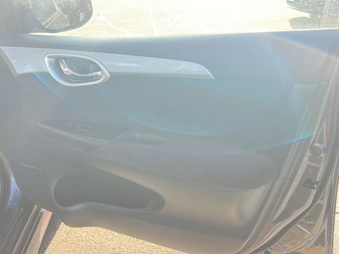 Used 2015 Nissan Sentra SR image 21