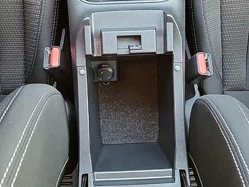 Used 2023 Subaru Outback Premium image 41