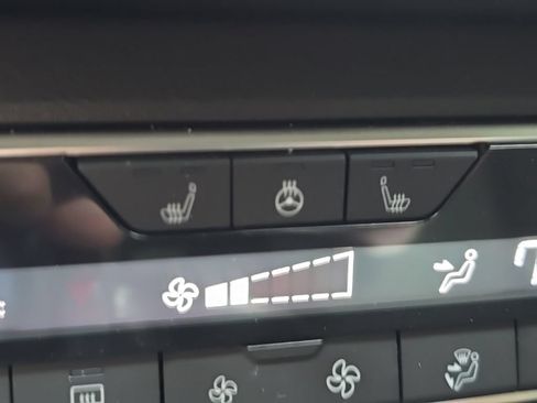 Used 2025 Nissan Altima 2.5 SL FWD image 16