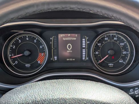 Used 2014 Jeep Cherokee Latitude FWD image 19