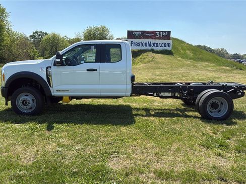 New 2026 Ford F450 XL AWD/4WD image 3