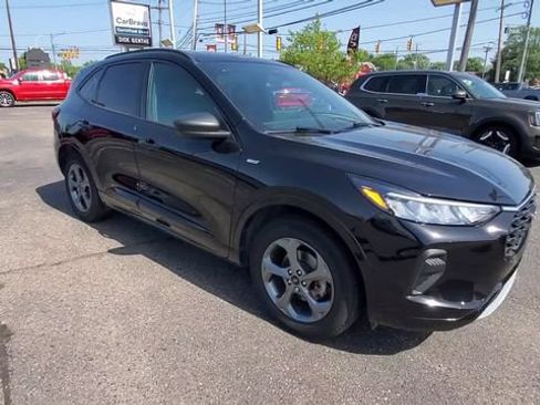 Used 2023 Ford Escape ST-Line w/ Tech Pack #1 AWD/4WD image 2