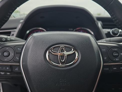 Used 2020 Toyota Camry XSE FWD image 24