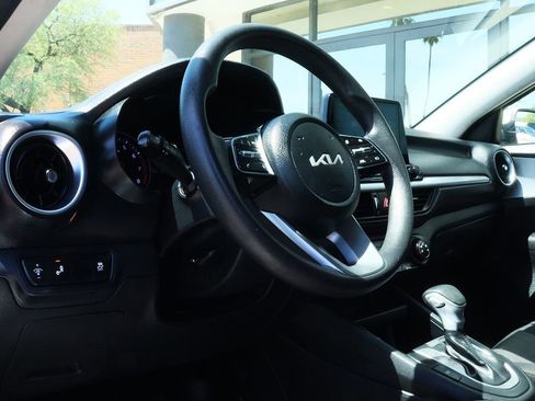 Used 2023 Kia Forte LXS w/ LXS Technology Package image 38