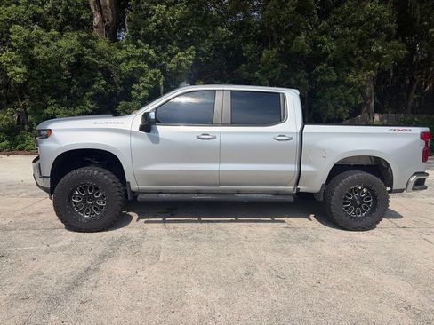 Used 2020 Chevrolet Silverado 1500 LT w/ Fleet Comfort Package AWD/4WD image 3