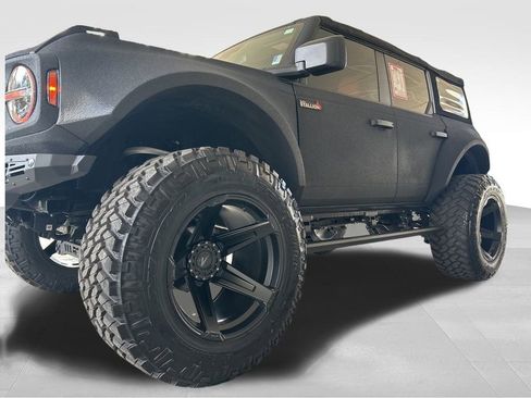 Used 2024 Ford Bronco Black Diamond image 19
