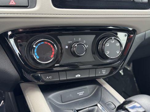 Used 2022 Honda HR-V LX image 22