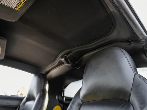 Used 2006 Chevrolet Corvette Coupe image 22