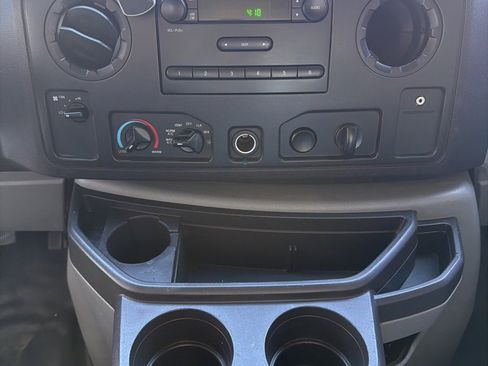 Used 2019 Ford E-350 and Econoline 350 Super Duty image 26