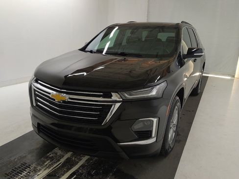 Used 2023 Chevrolet Traverse LT image 15