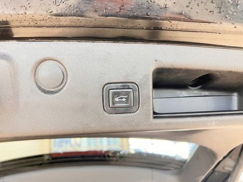 Used 2019 Chevrolet Equinox LT image 7