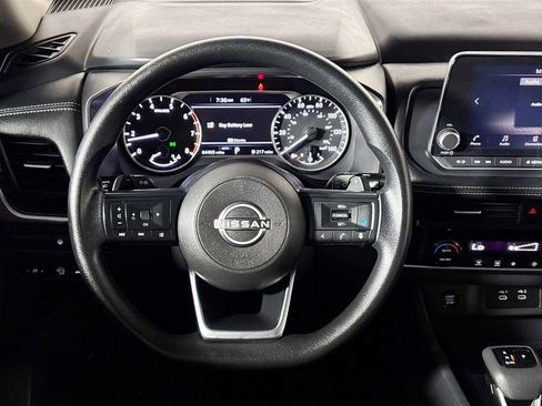 Used 2024 Nissan Rogue SV AWD/4WD image 13