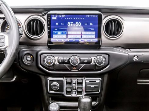 Used 2020 Jeep Gladiator Sport w/ Quick Order Package 24S AWD/4WD image 18