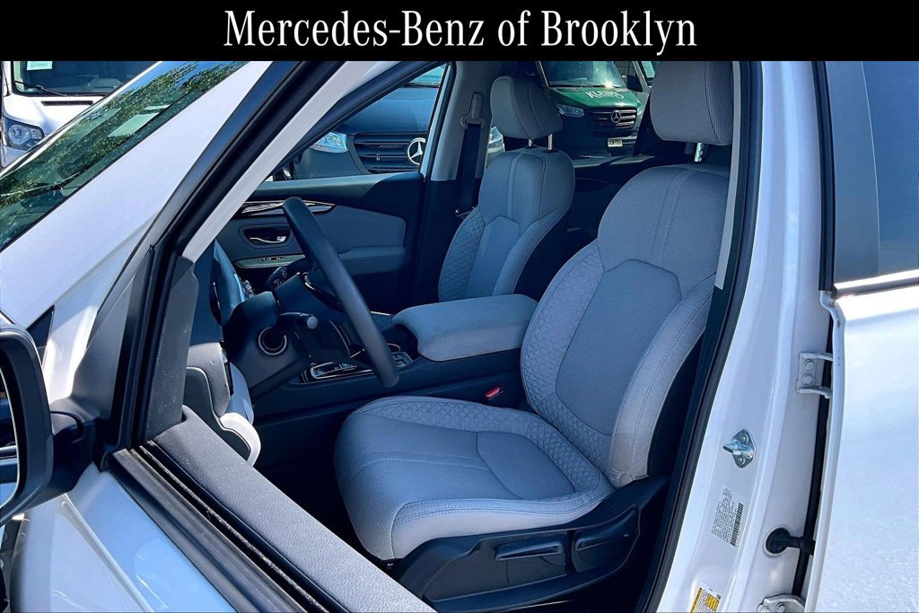 Used 2023 Honda Pilot LX image 7