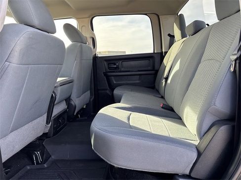 Used 2018 RAM 2500 Tradesman w/ Chrome Appearance Group image 13