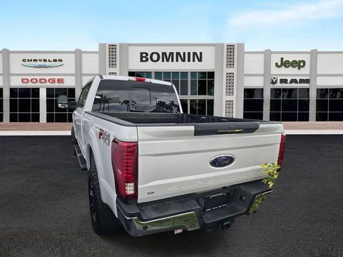 Used 2018 Ford F250 Lariat w/ Lariat Ultimate Package image 3