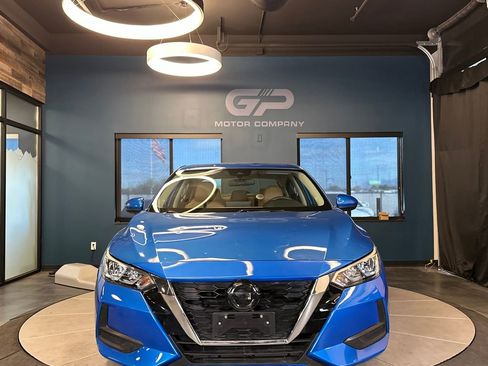 Used 2023 Nissan Sentra SV w/ SV Premium Package image 8