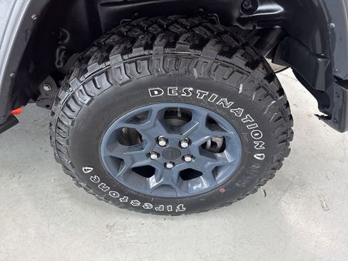 Used 2023 Jeep Wrangler Unlimited w/ Cold Weather Group AWD/4WD image 8