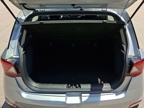 Used 2025 Hyundai Venue SEL FWD image 32