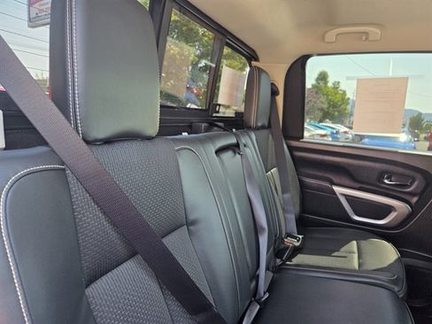 Used 2018 Nissan Titan PRO-4X w/ Pro-4x Utility Package AWD/4WD image 9