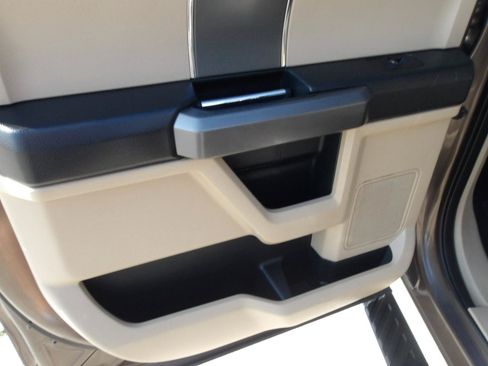 Used 2015 Ford F150 XLT w/ Equipment Group 301A Mid RWD image 15