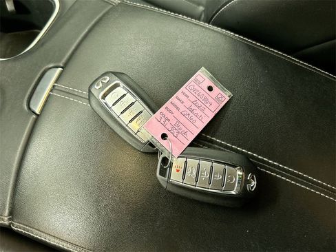 Used 2022 INFINITI QX60 Sensory w/ Cargo Package image 12