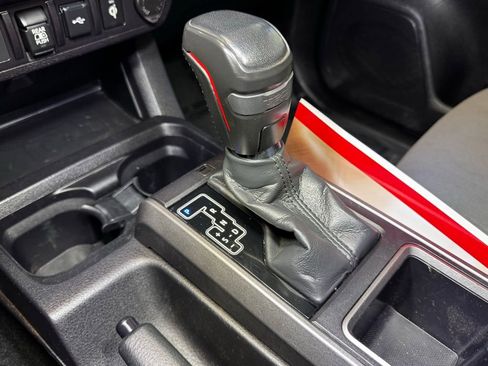 Used 2023 Toyota Tacoma TRD Off-Road image 38