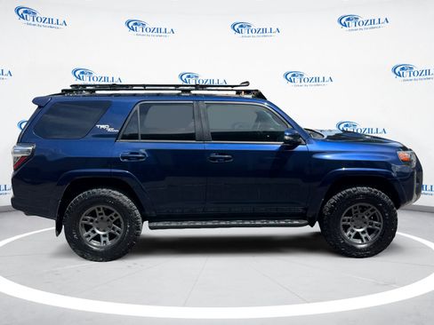 Used 2017 Toyota 4Runner TRD Off-Road Premium AWD/4WD image 6