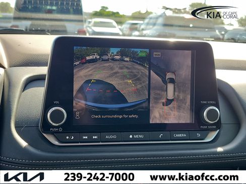 Used 2023 Nissan Rogue SL FWD image 29