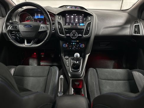 Used 2018 Ford Focus RS image 23