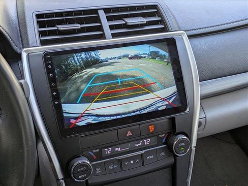 Used 2015 Toyota Camry XLE w/ Moonroof Package image 12