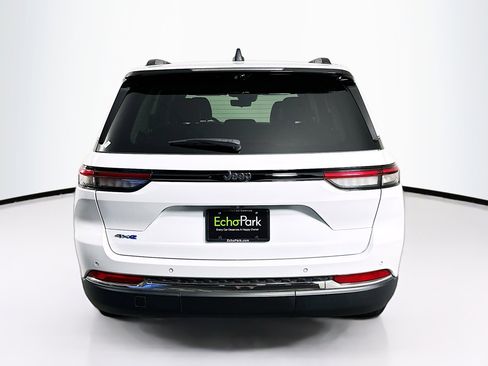 Used 2022 Jeep Grand Cherokee Limited 4xe w/ Luxury Tech Group II image 7