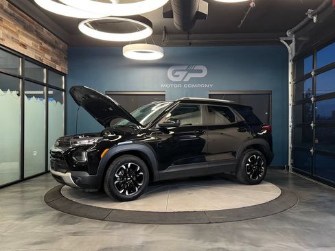 Used 2021 Chevrolet TrailBlazer LT w/ Convenience Package FWD image 24
