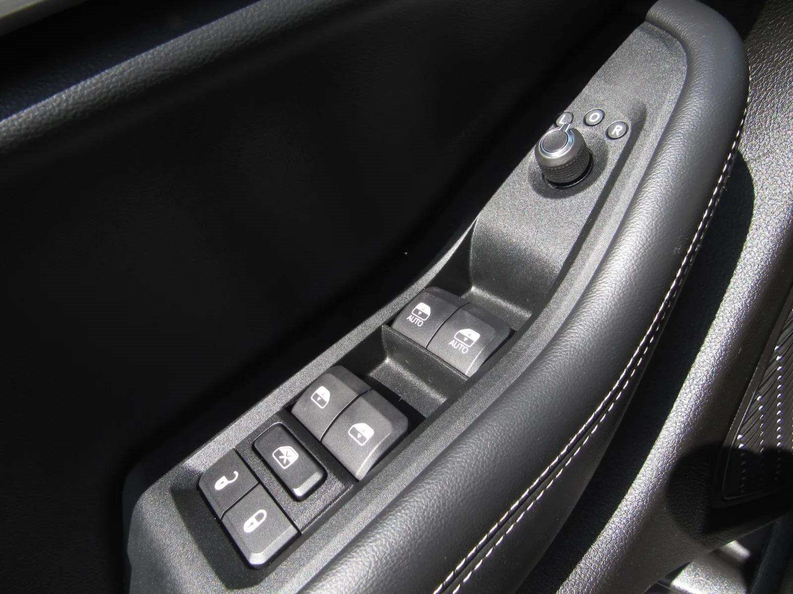 Used 2025 Jeep Grand Cherokee L Limited AWD/4WD image 22
