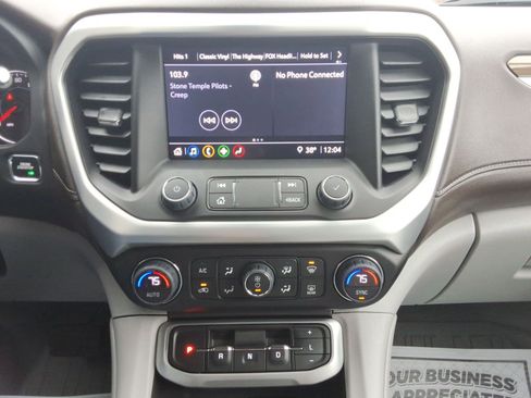 Used 2023 GMC Acadia SLE w/ Driver Convenience Package image 15