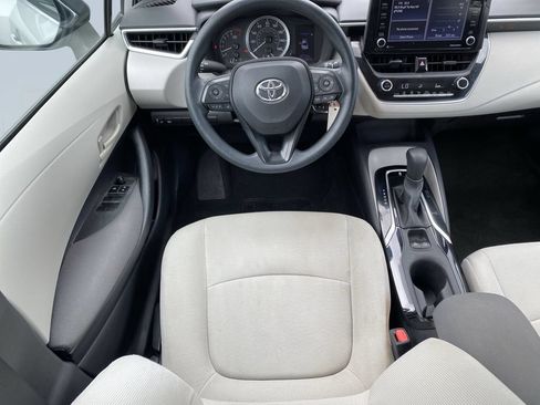Used 2022 Toyota Corolla LE FWD image 13