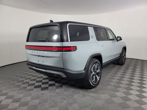 Used 2024 Rivian R1S Adventure AWD/4WD image 5
