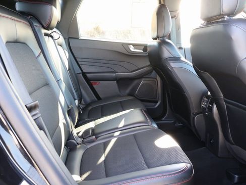 Used 2025 Ford Escape ST-Line image 12