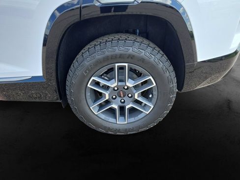 New 2027 GMC Terrain AT4 w/ Convenience Package III AWD/4WD image 13