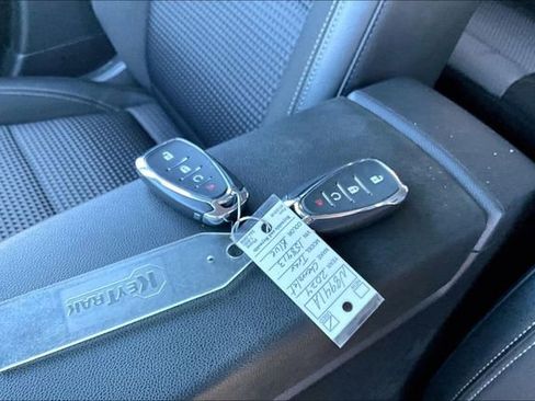 Used 2024 Chevrolet Trax LT w/ Driver Confidence Package image 32