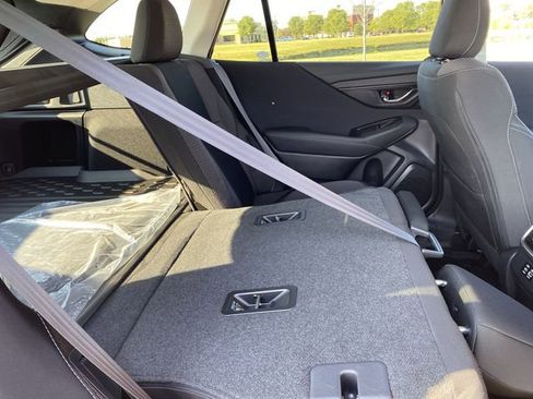 Used 2024 Subaru Outback Premium AWD/4WD image 18