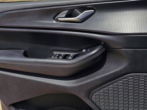 Used 2023 Jeep Grand Cherokee L Laredo image 25