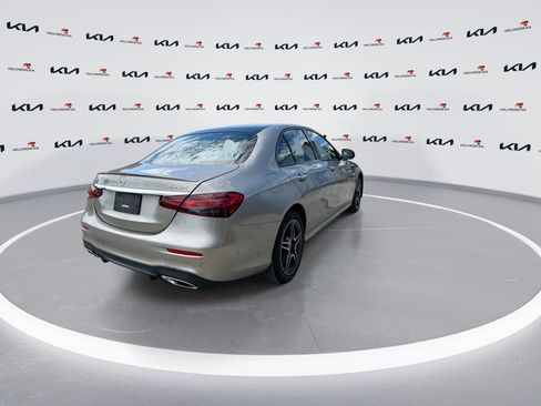 Used 2023 Mercedes-Benz E 350 4MATIC Sedan image 8