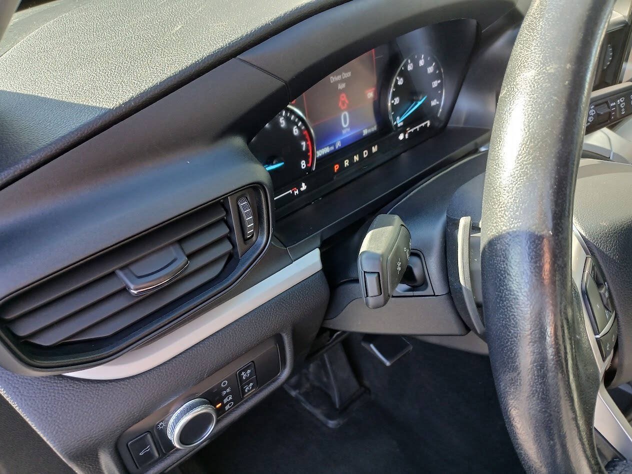 Used 2020 Ford Explorer XLT w/ Comfort Package AWD/4WD image 13