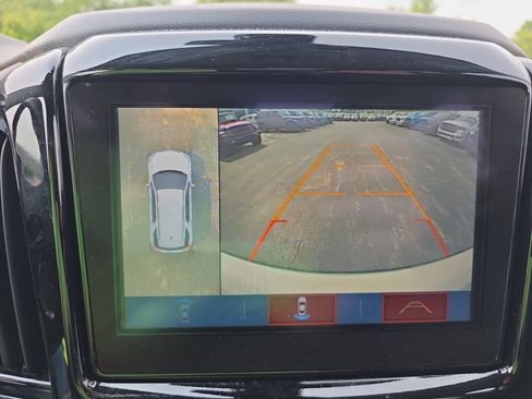 Used 2018 Chevrolet Traverse Premier AWD/4WD image 18