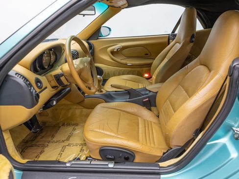 Used 1999 Porsche 911 Cabriolet image 9