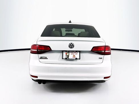 Used 2016 Volkswagen Jetta Sport image 8