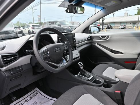Used 2020 Hyundai Ioniq Blue FWD image 15